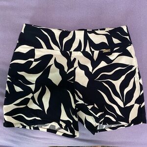INC International Concepts Women's black and white pull on  Shorts